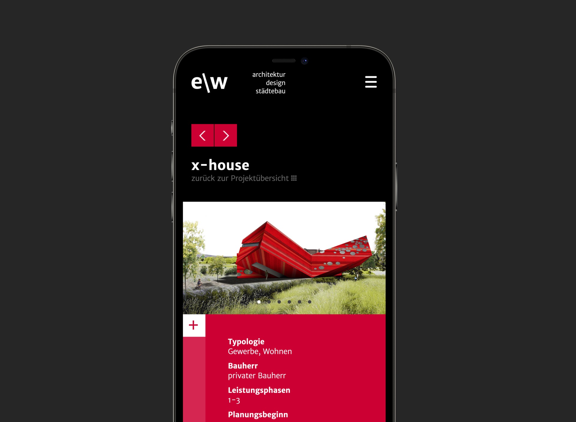 Photo highlighting the mobile optimized view on the project details page
